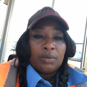 Meet your Posher, Cynthia